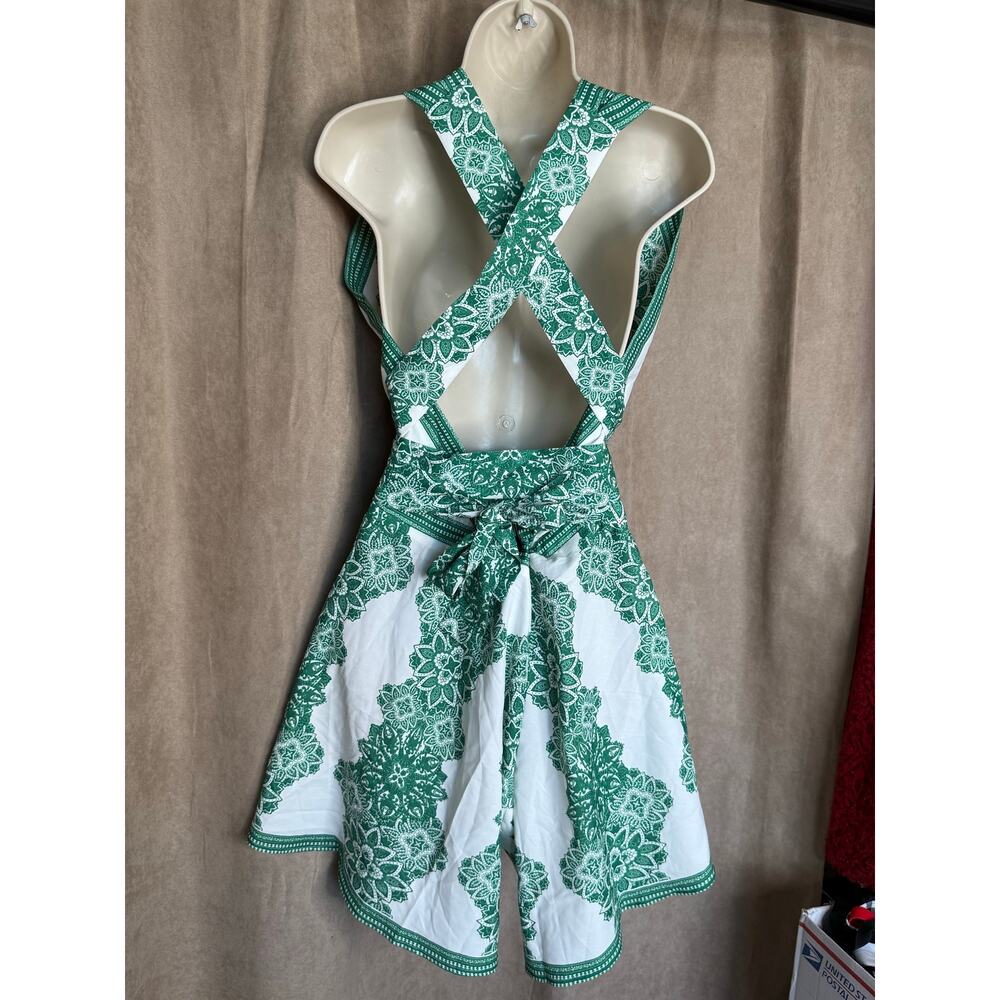 Cupshe Green White Crossover Halter Tie Romper XL NWT - Picture 3 of 6